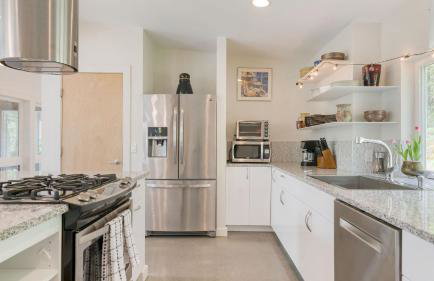 Secluded Modern Enclosed Patio Forest Views Woodland Zen by AvantStay - Foto 10