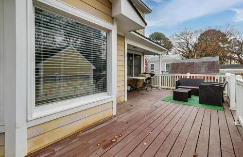 Centrally Located Hampton Roads Home w/ Game Room! - Foto 32