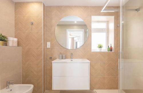 In front of SEA & CENTER - Foto 22