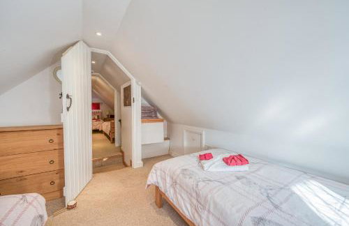 Stag Cottage New Forest Romantic Hideaway - Photo 11