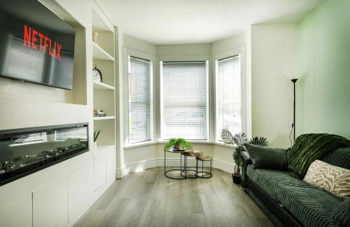 Contractors Stay - Free Parking - Fast WiFi - Sleeps 4 - Foto 11