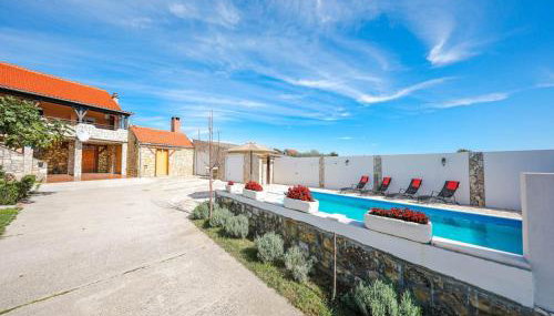 Charming Villa in Poličnik with Swimming Pool - Foto 1