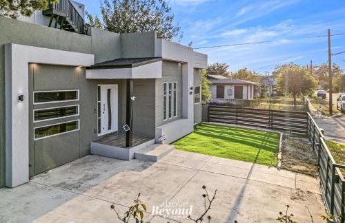 Sprawling Home w Rooftop Spot - Foto 67