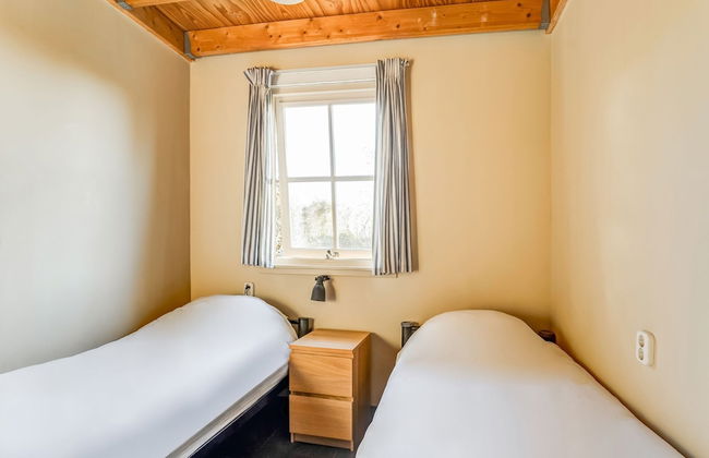 Charming Vacation Home With Terrace - Photo 2