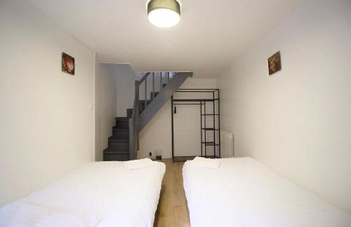 Triplex Lumineux à Cherbourg, hyper centre, 2 pas du Port & Vie Nocturne, Intendance Luxury Host - Foto 15