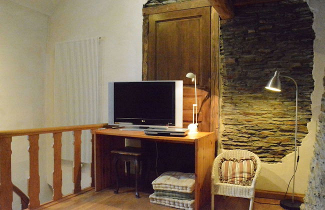 Champlon Villa Near Forest - Photo 25