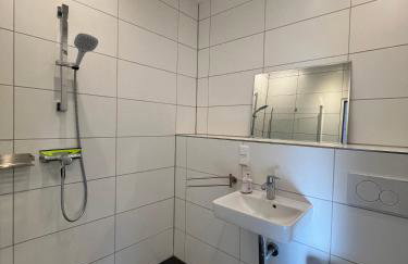 Große Terrassenwohnung mit Seeblick - Photo 6