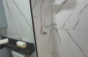 Apto Novo bem localizado e garagem - Foto 12