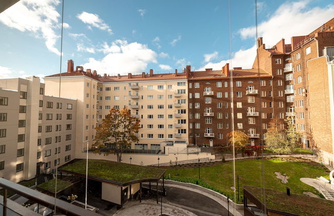 2ndhomes Modern & Cozy 2BR Apt w Balcony - Foto 26