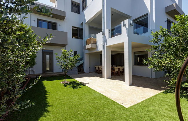 Villa Rizes Luxury in Maroulas - Photo 39