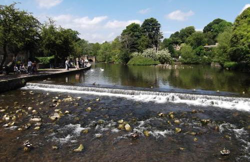 Hall Dale View near Matlock & Peak District - Photo 36