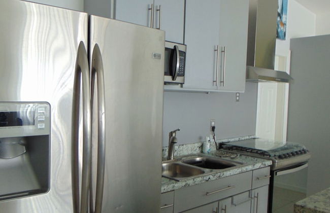 Modern Townhome Prime Location - Foto 8