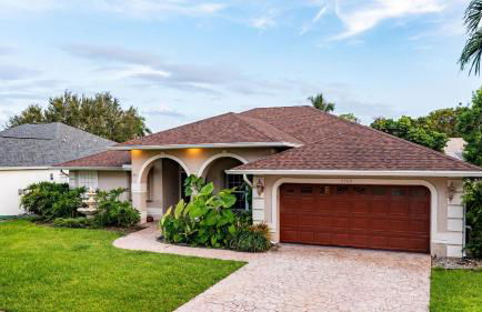 Private Pool Firepit Game Room Mins to Beaches Community Amenities Casa Solara by AvantStay - Foto 87