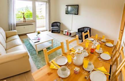 Eleonoras Ferienwohnung in Würzburg Stadt am Park mit Balkon inklusive eigenen Parkplätzen vor der Tür - Foto 2