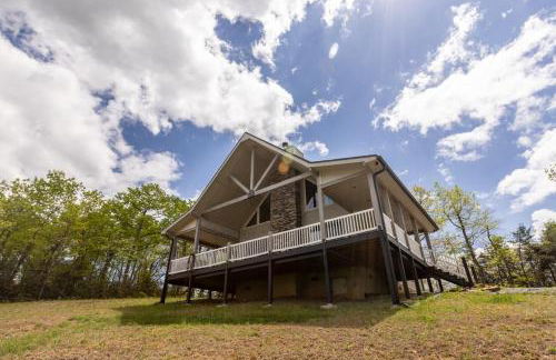 Mountain Top Escape w Hot Tub, Fireplace and Views - Foto 17