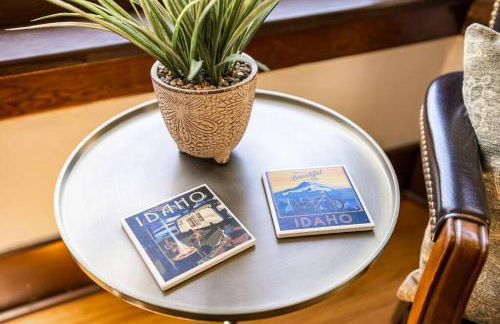 Historic Hideaway Hot Springs - Photo 34