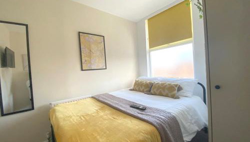 Cosy 4BR Home - Free WiFi -Ideal for Contractors - Foto 2