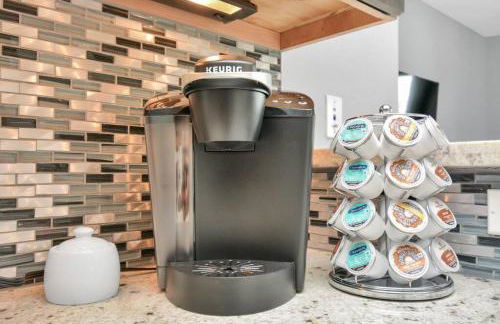 Skyline Views - Sleeps 10 Home Near Downtown - Photo 46