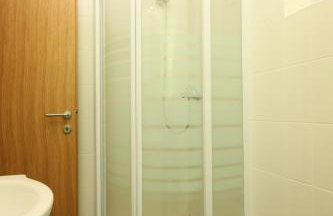 Seaside apartments with a swimming pool Ugljan - 829 - Foto 35