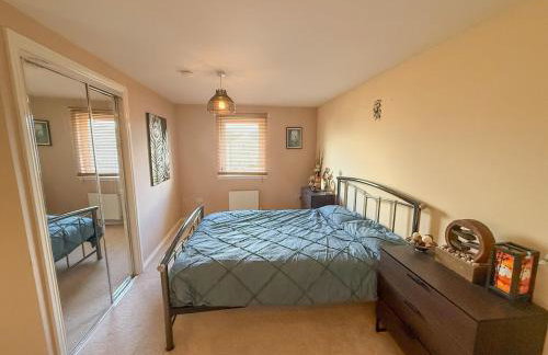 Marina View Apartment with Balcony & Sea Views - Foto 15