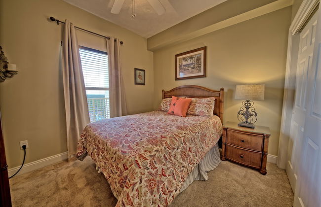 Luxurious High-Rise Condo with Direct Beach Access & Beachside Pool - Unit 2105 by RedAwning - Foto 3