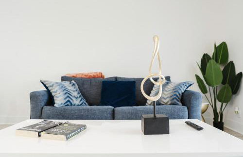 Waterfront Retreat Views, Pool, Hot Tub, Gym Walk to Beach & Boca Resort! - Photo 25