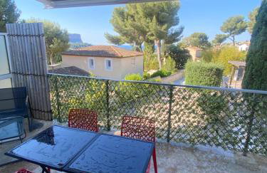 Le petit cassis vue mer et plus haute falaise d Europe Appart 70m2 dans villa avec accès libre piscine parking privé quartier résidentiel très calme plage 5mn en voiture - Foto 13