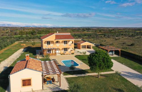 Holiday Home in Prkos With Private Pool - Foto 78
