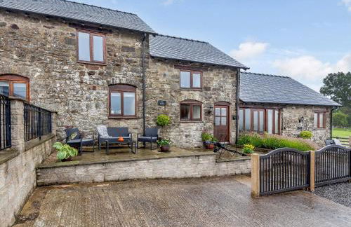 The Stables - Photo 1