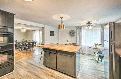 11 Mi to Lake Ouachita Family Cabin with Yard - Foto 9