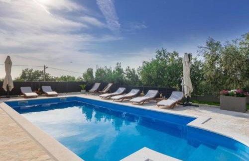 Holiday House BALEN with Swimming Pool - Foto 14