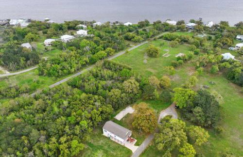 Old Town Bay St. Louis Outdoor Bar Area Game Room - Foto 12