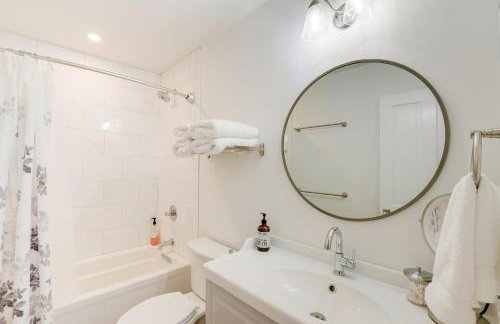 Waterfront Deer Isle Apartment with Fire Pit - Foto 17