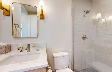 The Residences at One Twenty Unit 302 - Foto 30