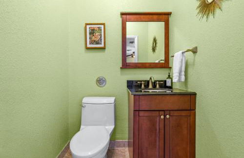 Walk to The Ave- Heated Pool, Spa, Golden Tee and Putting Green - mins to Beach- by Maven Vacation Rentals - Foto 35