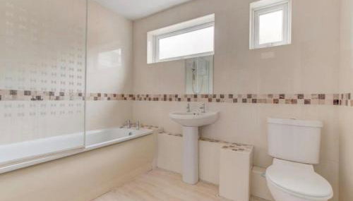 Cosy 3BR Home in Redditch - Sleeps 6 - Foto 5