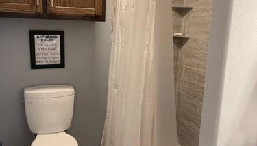 Comfy 3 Bed 2 Bath EZ Access To Santa's Wonderland - Foto 4, towels, Shower