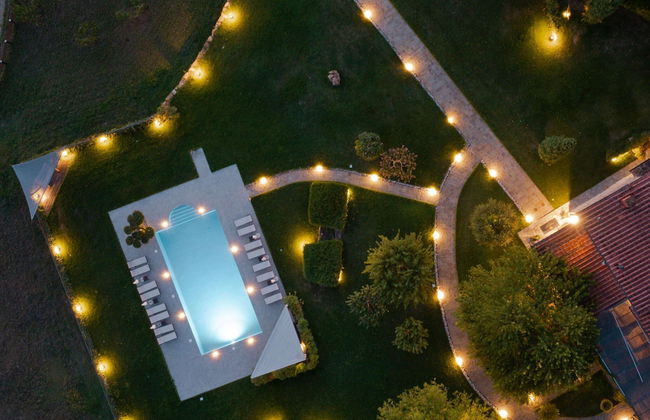 Villa in Tuscany With Pool & Panoramic Views - Photo 38