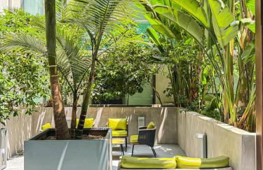 Sleek 1BR Loft in Luxury High-Rise - 103 - GL - Foto 33