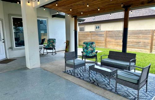 Modern coziness at its best! - Photo 25