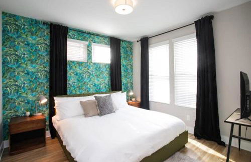 2 Miles to Broadway w Rooftop Deck Grill & Garage - Foto 3