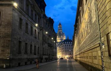 Ferienwohnung mit Schlösserblick in Dresden I große Dachterrasse I Parkplatz kostenfrei - Foto 34