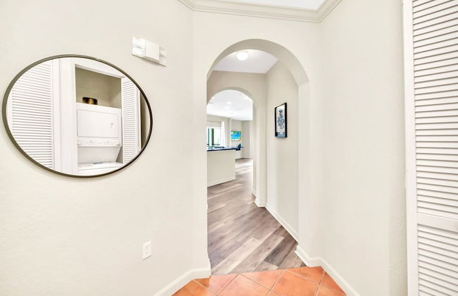 Upstay - Pet-friendly Suite w Hot Tub Pool Sauna - Foto 19