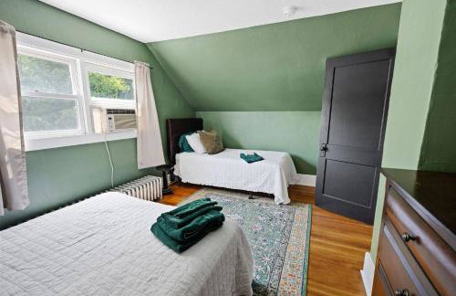 4-Bedroom Downtown Main St , great location! - Foto 5