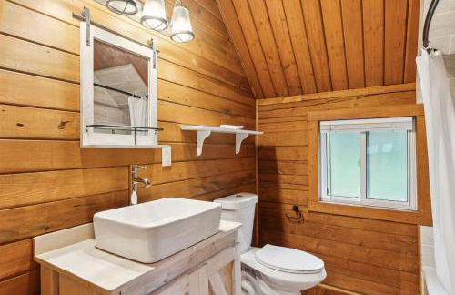 Lost Horse Lodge Double Queen Cabin 16 - PetsOK - Foto 4