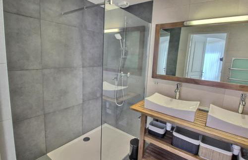 Appartement spacieux à Colmar avec terrasse, garage privatif, proche centre et gare - FR-1-722-2 - Foto 8