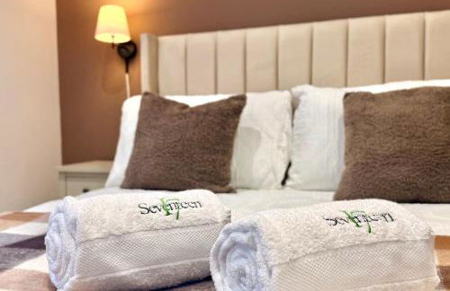 Winter Getaway - Luxury Bungalow w Games Room - Photo 40