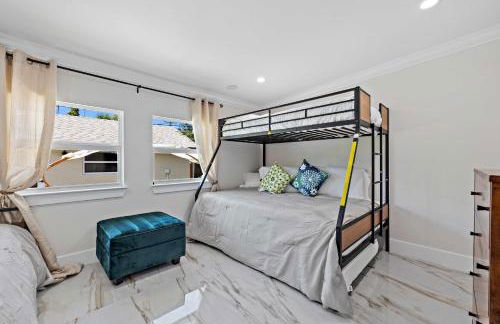 THE PALMS 3BR-Minutes to Beach, Scuba, Downtown, Airport - Foto 18