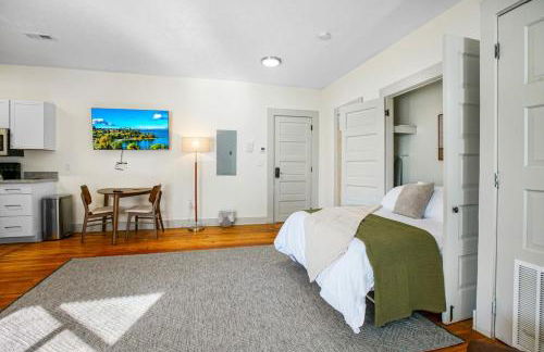 Cozy Victorian Studio Steps from Cleveland Clinic - Foto 1