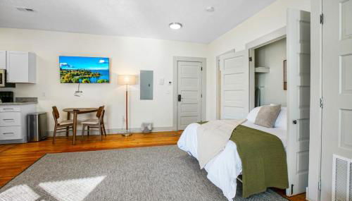 Cozy Victorian Studio Steps from Cleveland Clinic - Foto 1